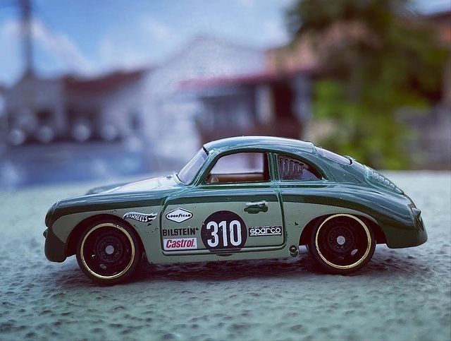 Porsche 356 Outlaw - Multi-Pack Exclusive